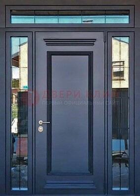 Черная металлическая дверь с фрамугой и филенкой ДФГ-19 в Воронеже