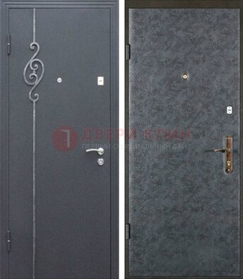 Серая стальная дверь с порошковым окрасом и ковкой ДП-109 в Воронеже