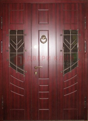 Парадная дверь со вставками из стекла и ковки ДПР-34 в загородный дом в Воронеже