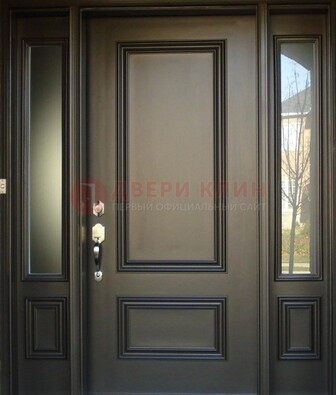 Парадная дверь с отделкой массив ДПР-65 в загородный дом в Воронеже
