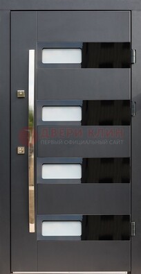 Черная стальная дверь МДФ хайтек со стеклом ДС-16 в Воронеже