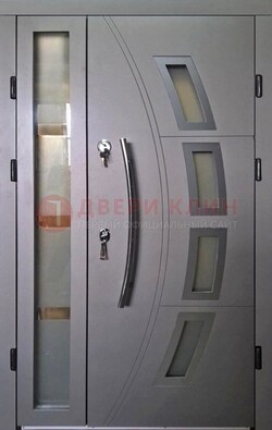 Серая железная дверь для дома со стеклом ДС-17 в Воронеже