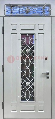 Белая железная дверь со стеклом и ковкой с верхней фрамугой ДСК-112 в Воронеже