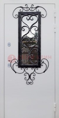 Белая уличная дверь Порошок со стеклом и ковкой ДСК-222 в Воронеже