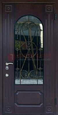 Стальная дверь со стеклом и ковкой ДСК-80 в загородный дом в Голицино